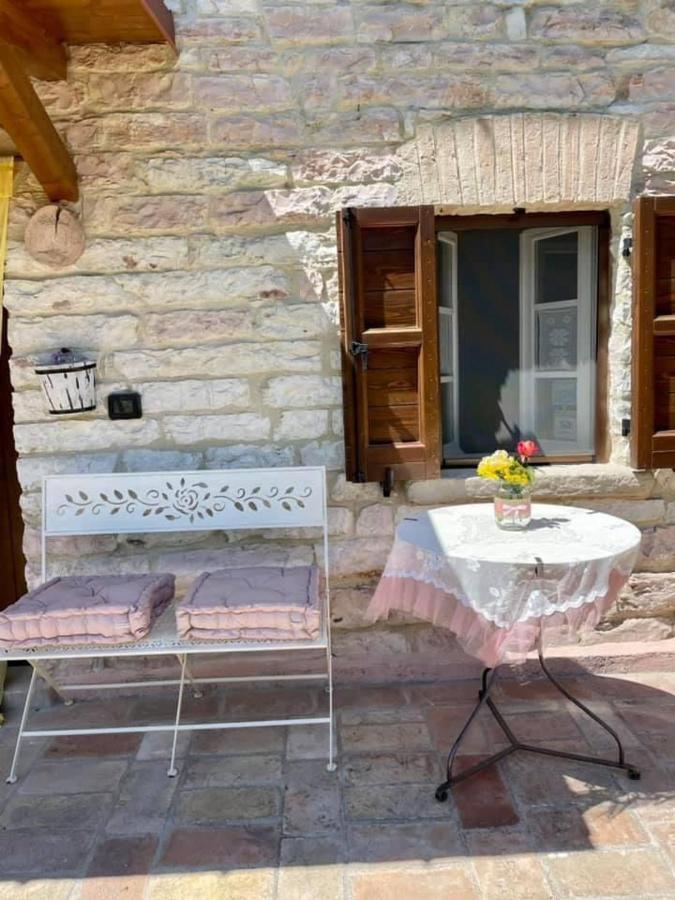 B&B Il Poggetto Serra Sant'Abbondio Luaran gambar