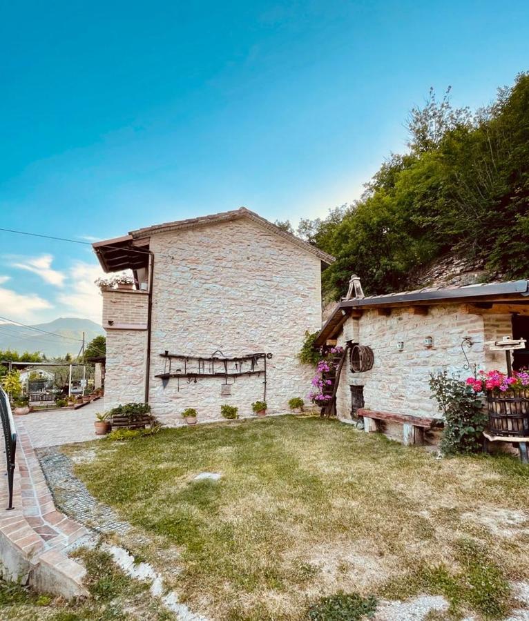 B&B Il Poggetto Serra Sant'Abbondio Luaran gambar