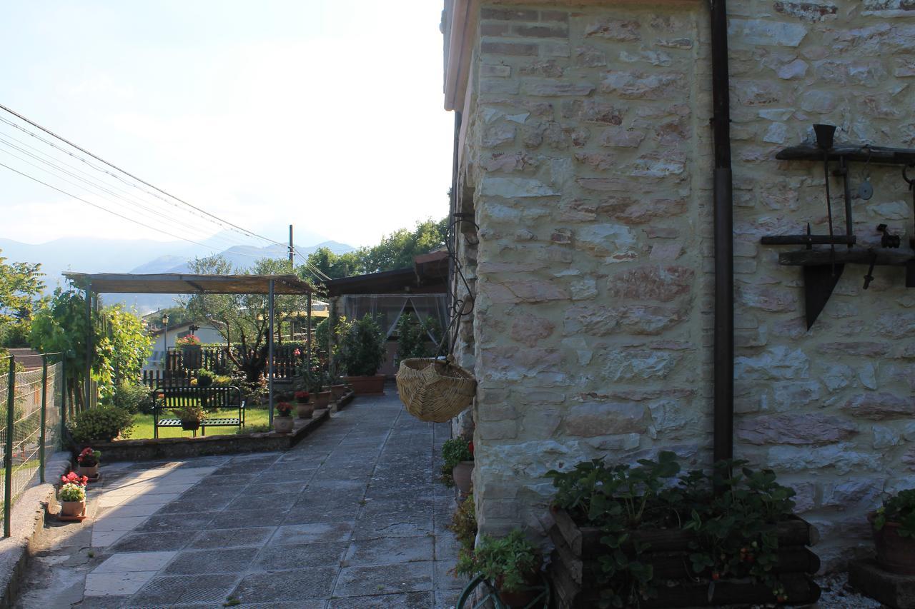 B&B Il Poggetto Serra Sant'Abbondio Luaran gambar